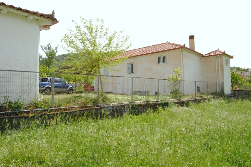 Property photo 3 of 11