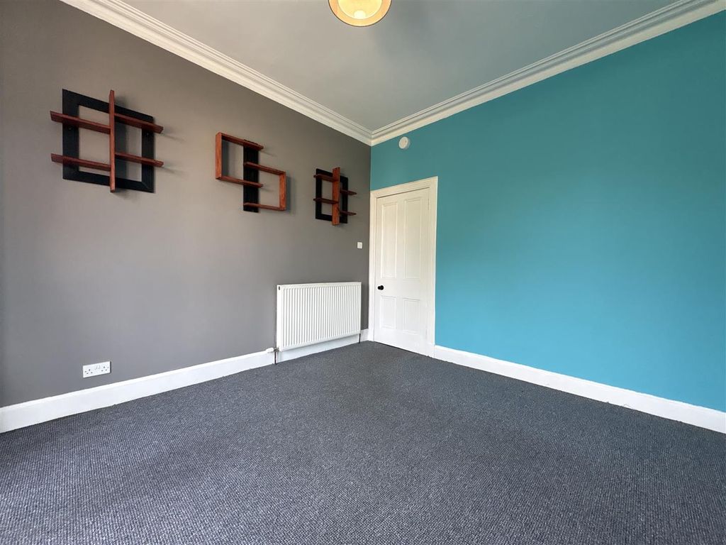 2 bed flat to rentCrieff Road, Perth PH1 photo 4
