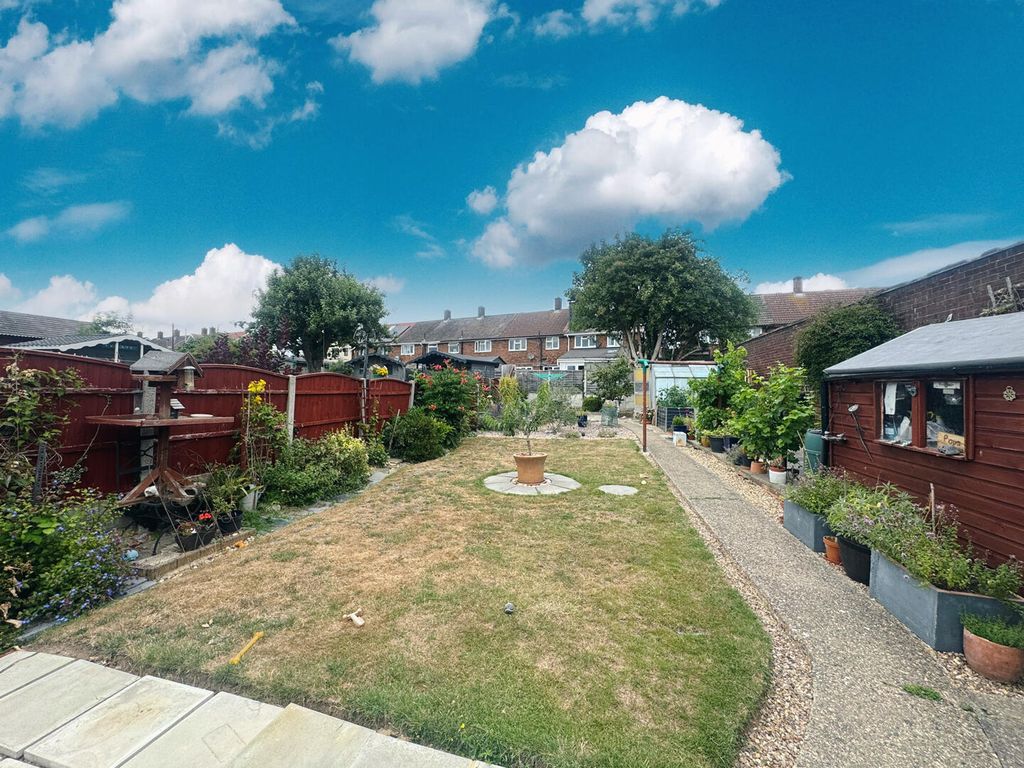 Property photo 3 of 35