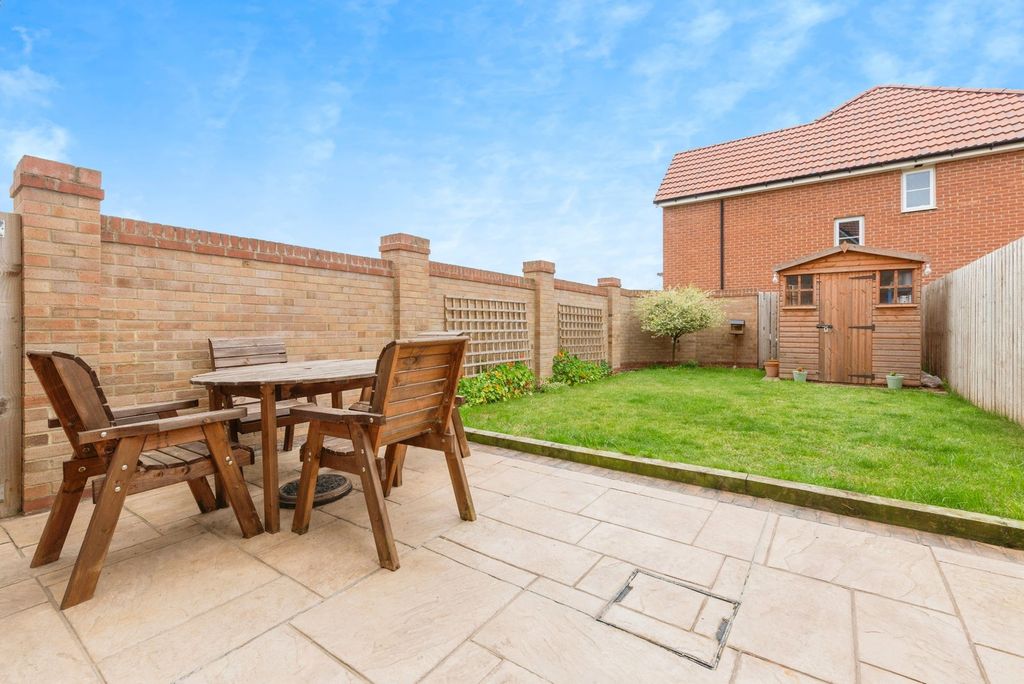 Property photo 2 of 19