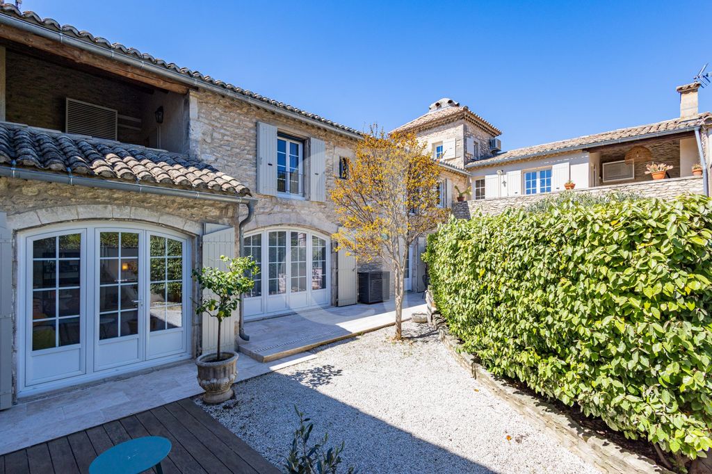 Property photo 1 of 31