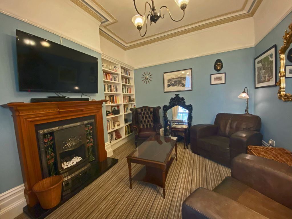 Property photo 2 of 18