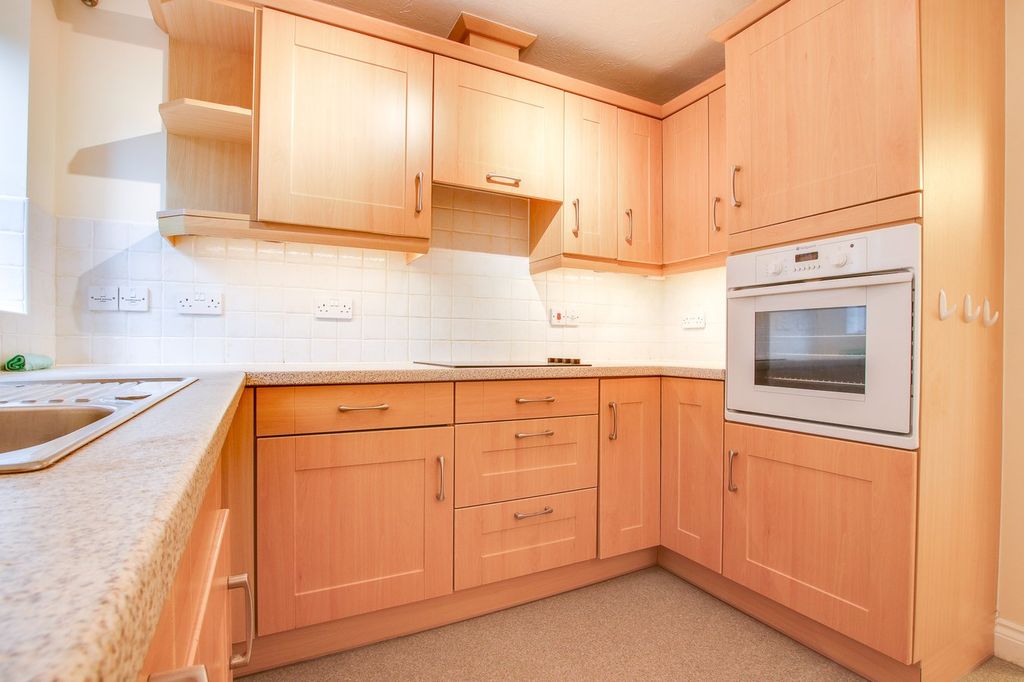 Property photo 3 of 16