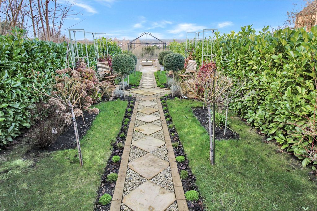 Property photo 3 of 21 Picture No. 16