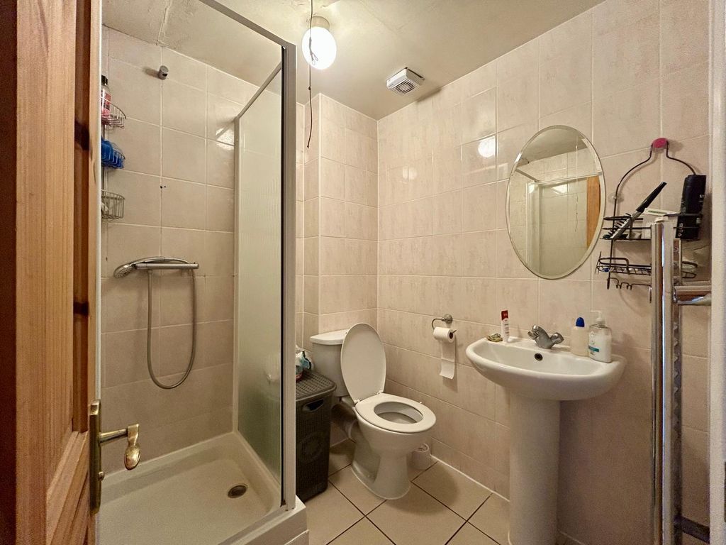 Property photo 2 of 5 Bathroom