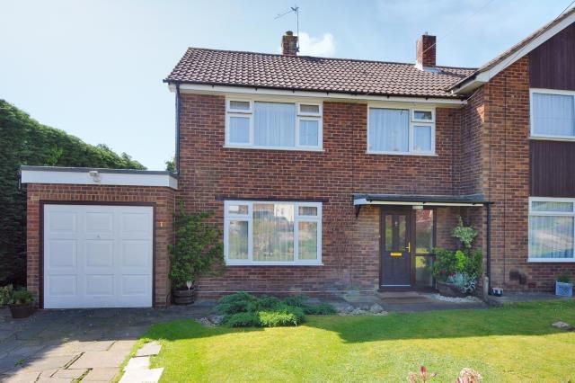 Property photo 1 of 9 Front Aspect