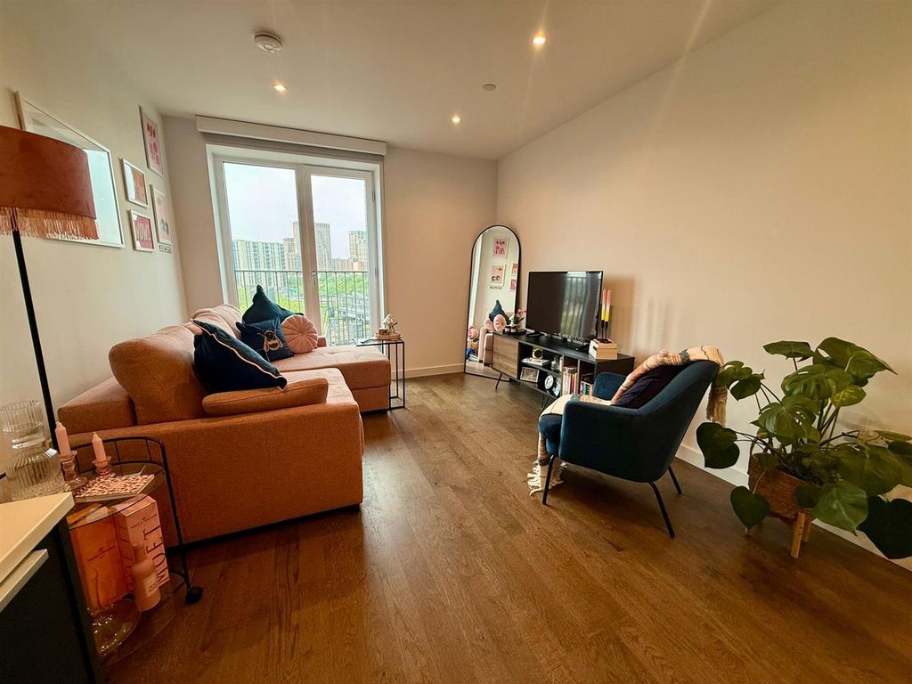Property photo 2 of 11 d453A5Bc-A873-4518-B190-1F9A1E99Ef6c.Jpg