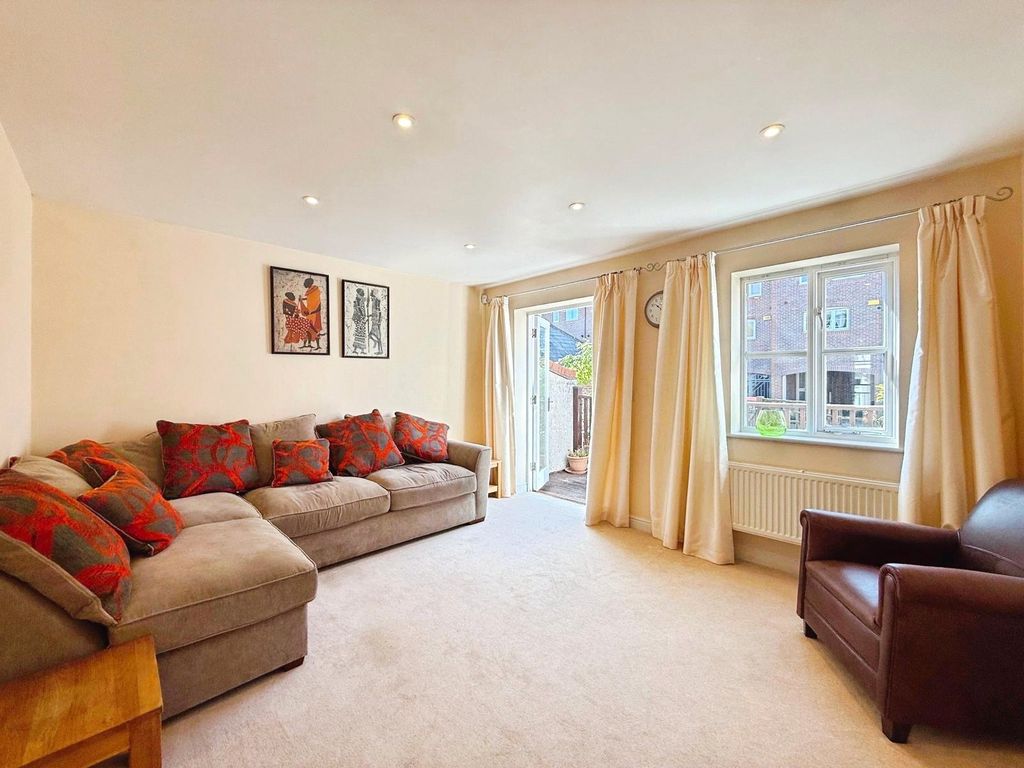 Property photo 2 of 24 Picture No. 05