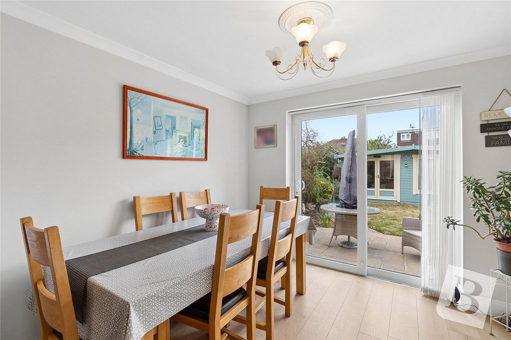 Property photo 1 of 18 Dining Room