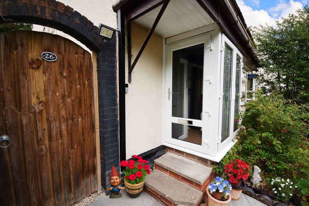 Property photo 2 of 25
