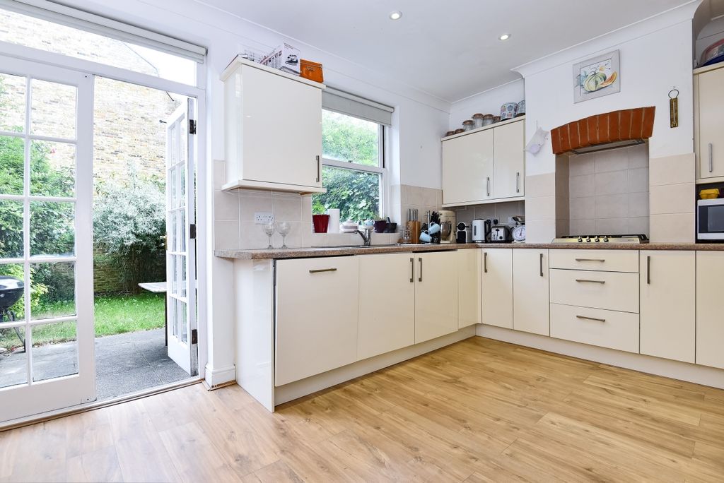 Property photo 3 of 7 298913  (2)c