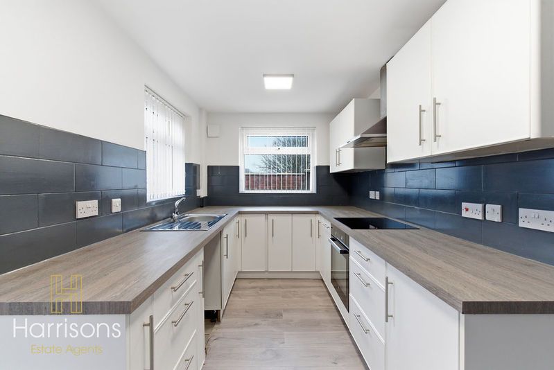 Property photo 1 of 15 Photo 12