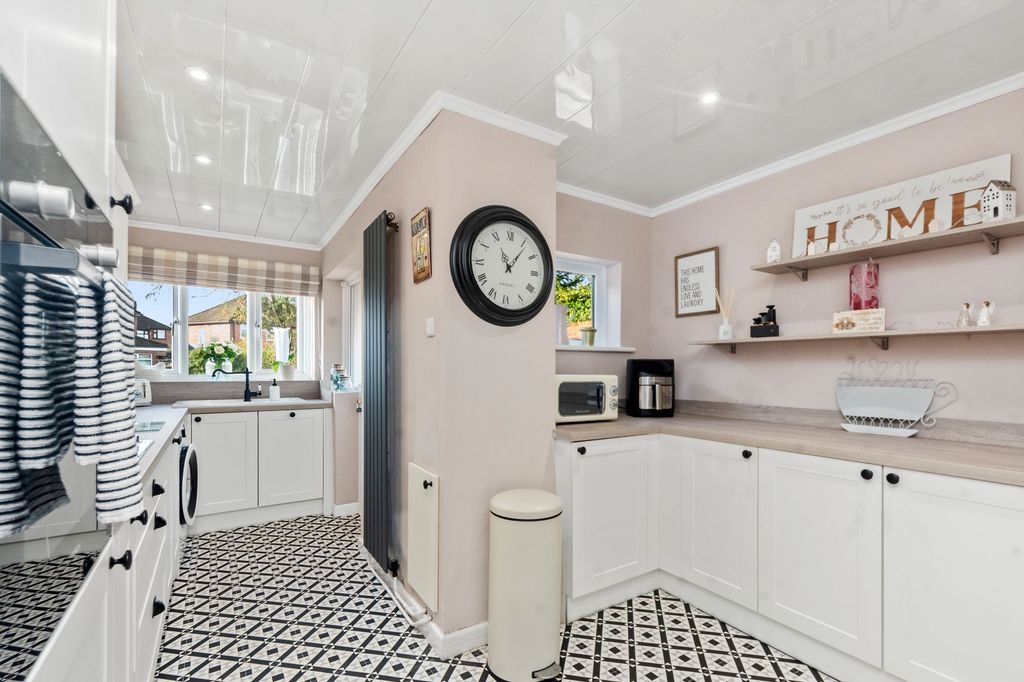 Property photo 3 of 31