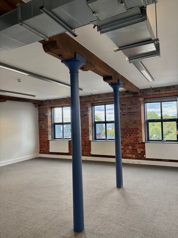 Property photo 2 of 5 Maling Exchange 206