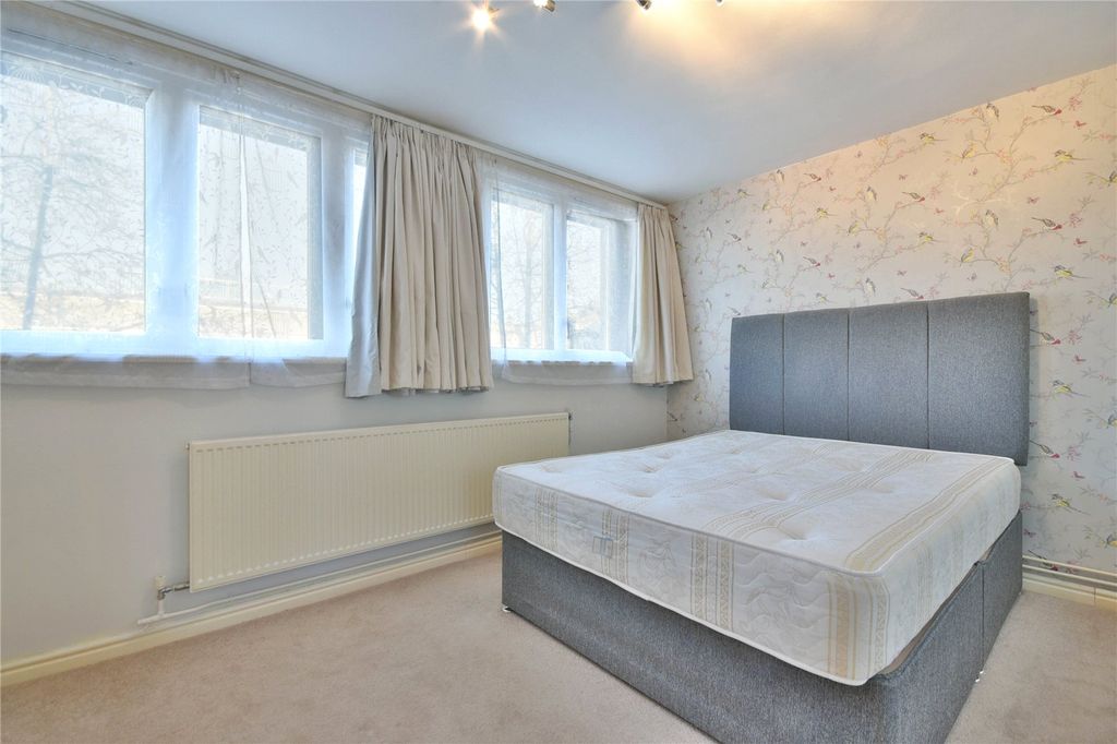 Property photo 2 of 12 Picture No. 20
