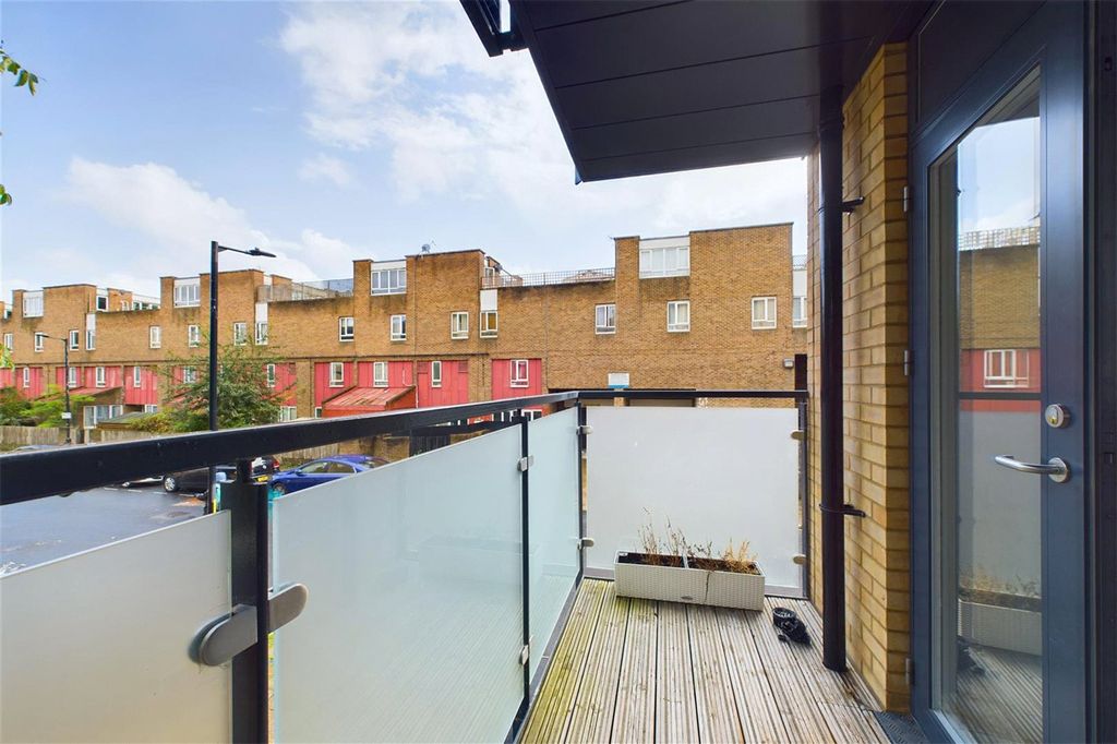 Property photo 2 of 12 Picture No. 22