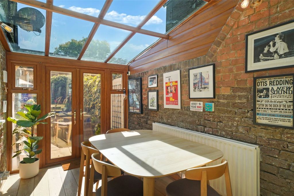 Property photo 2 of 15 Picture No. 03