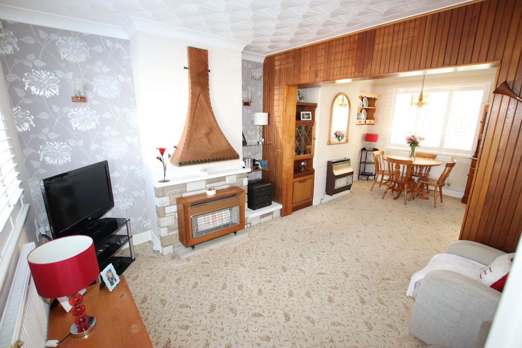 Property photo 3 of 23 Img 9470