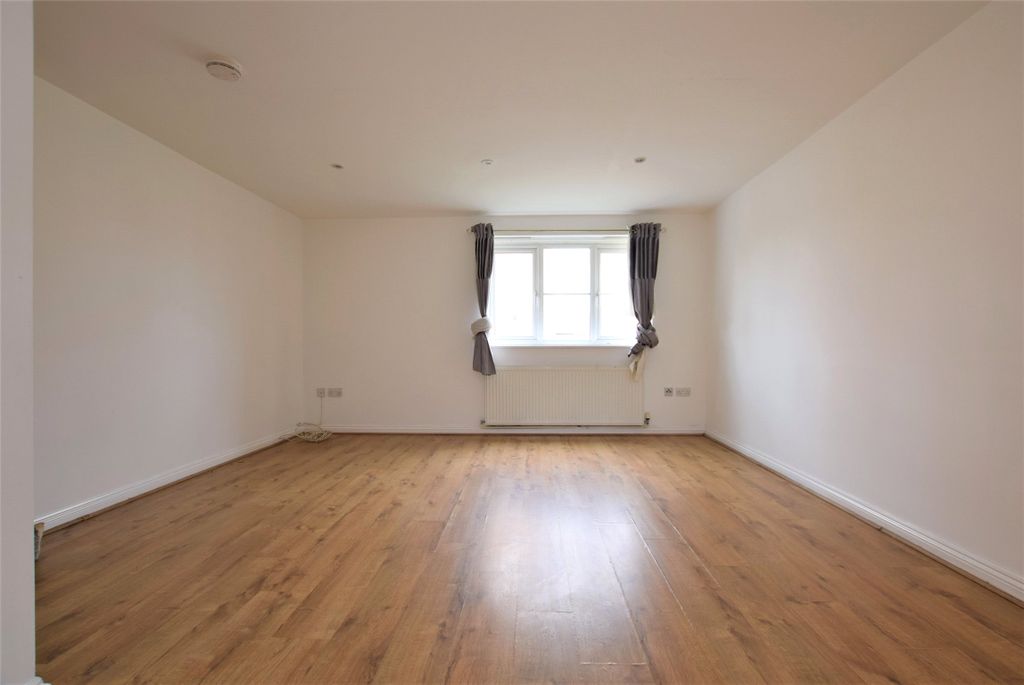 Property photo 2 of 9 Lounge