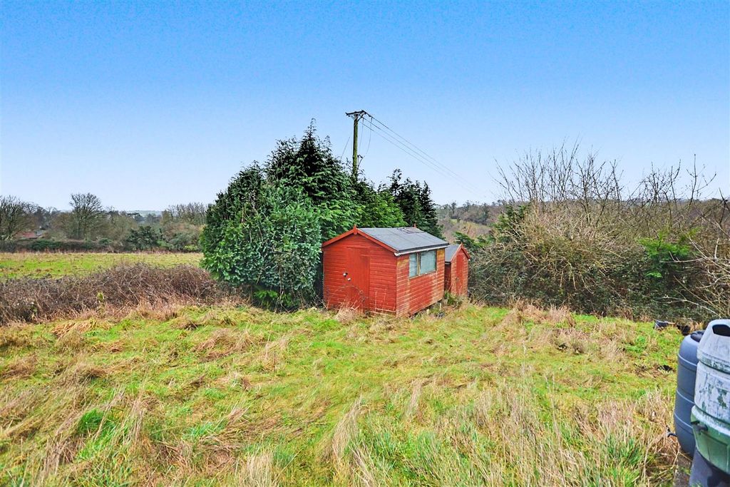 Property photo 2 of 31 68.Png