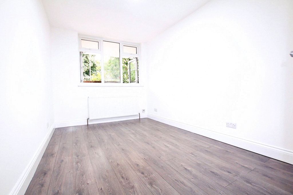 Property photo 2 of 6 Picture No. 01