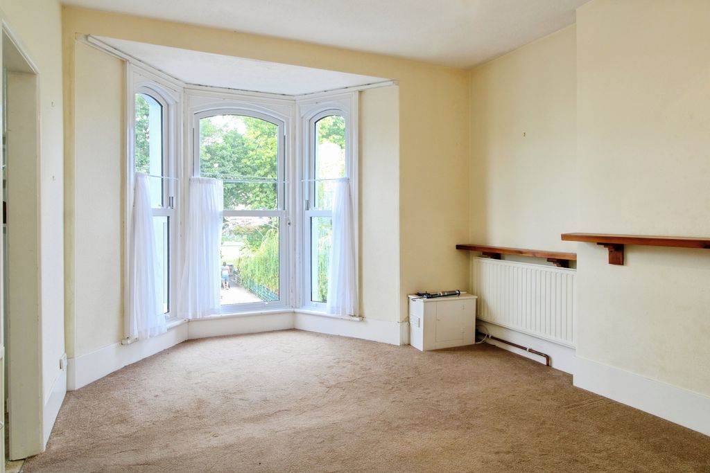 Property photo 2 of 15 Pbox-Img.Jpg