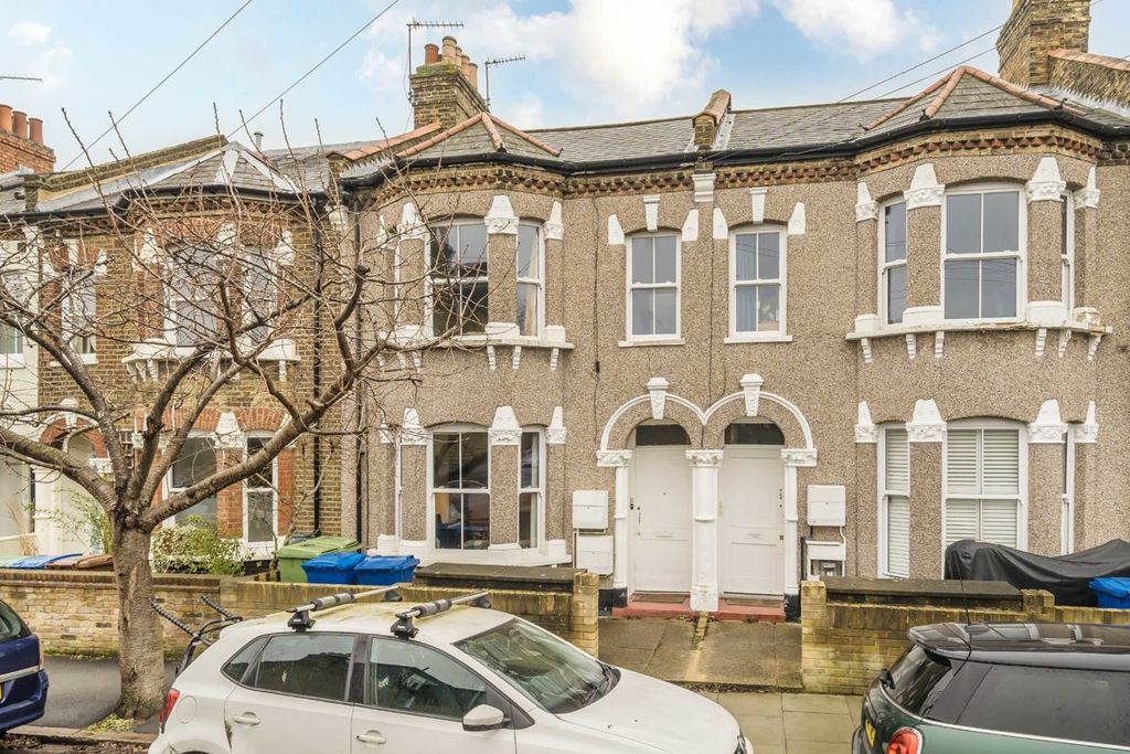 Property photo 1 of 3