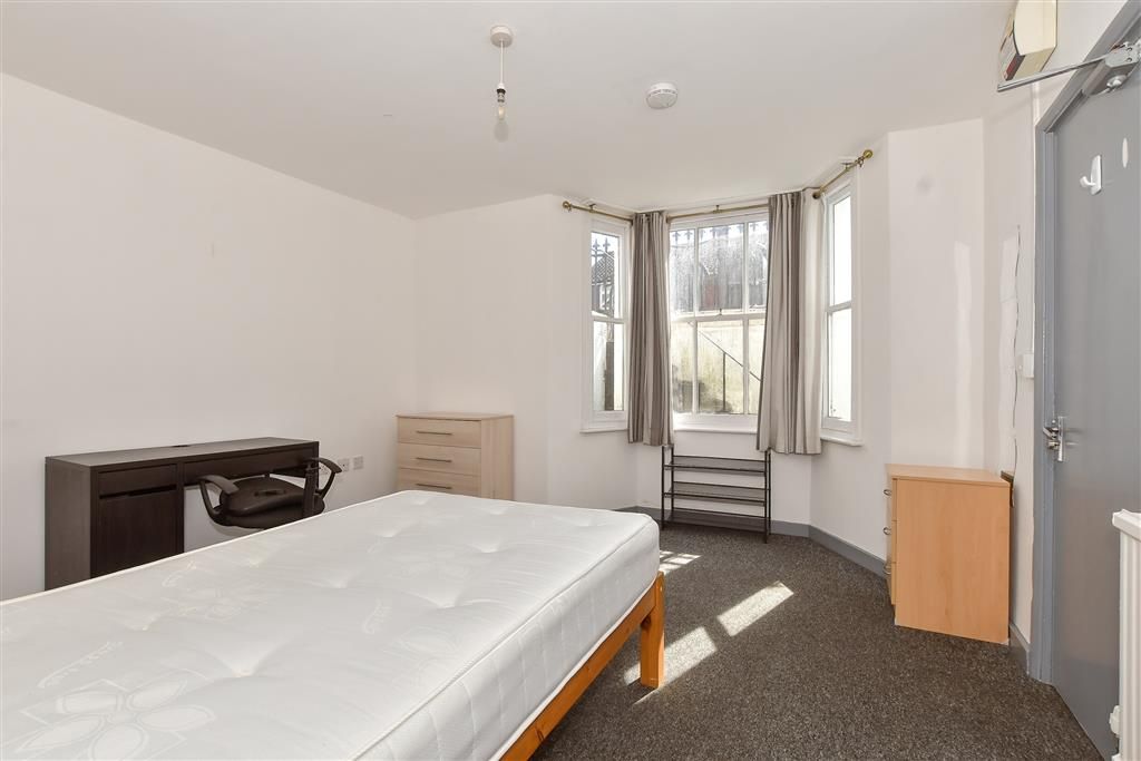 Property photo 1 of 11 Bedroom