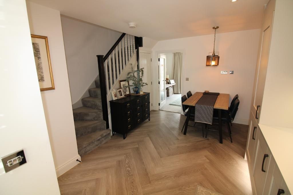 Property photo 3 of 12 Kitchen / Diner