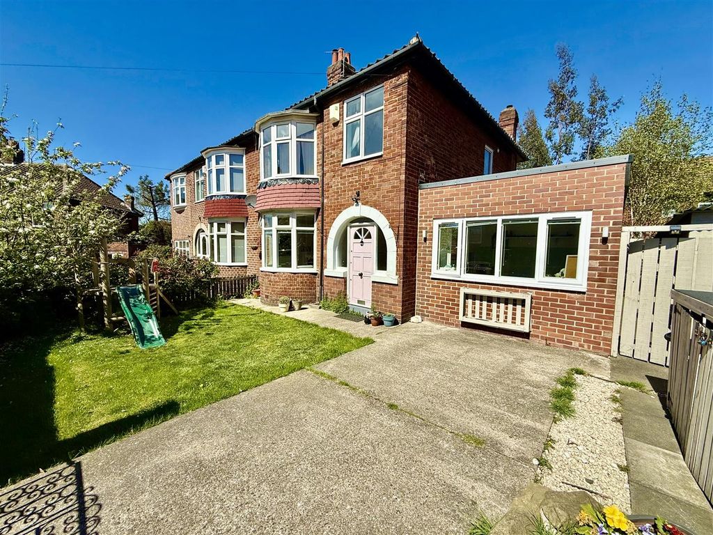 Property photo 1 of 18 External