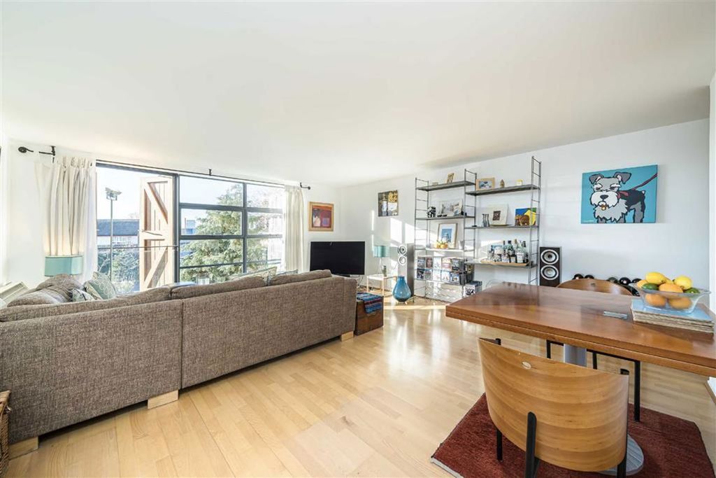 Property photo 2 of 7