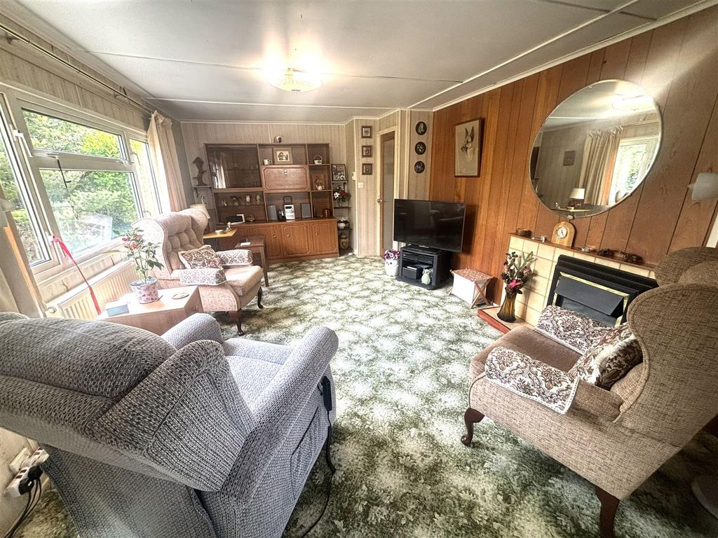 Property photo 2 of 16 Living Room