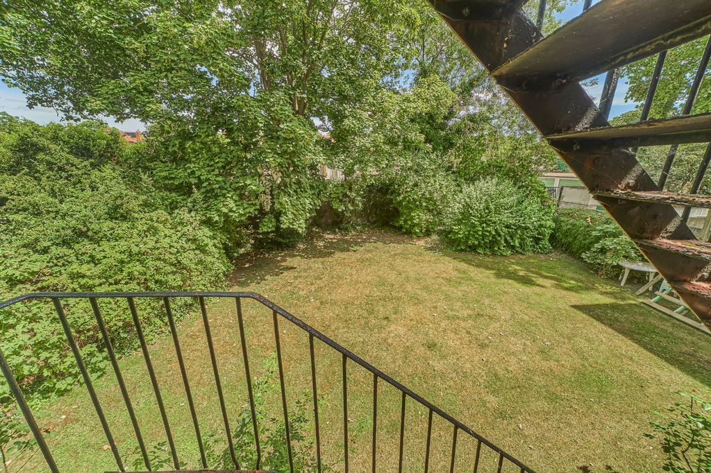 Property photo 3 of 10 Picture No. 19