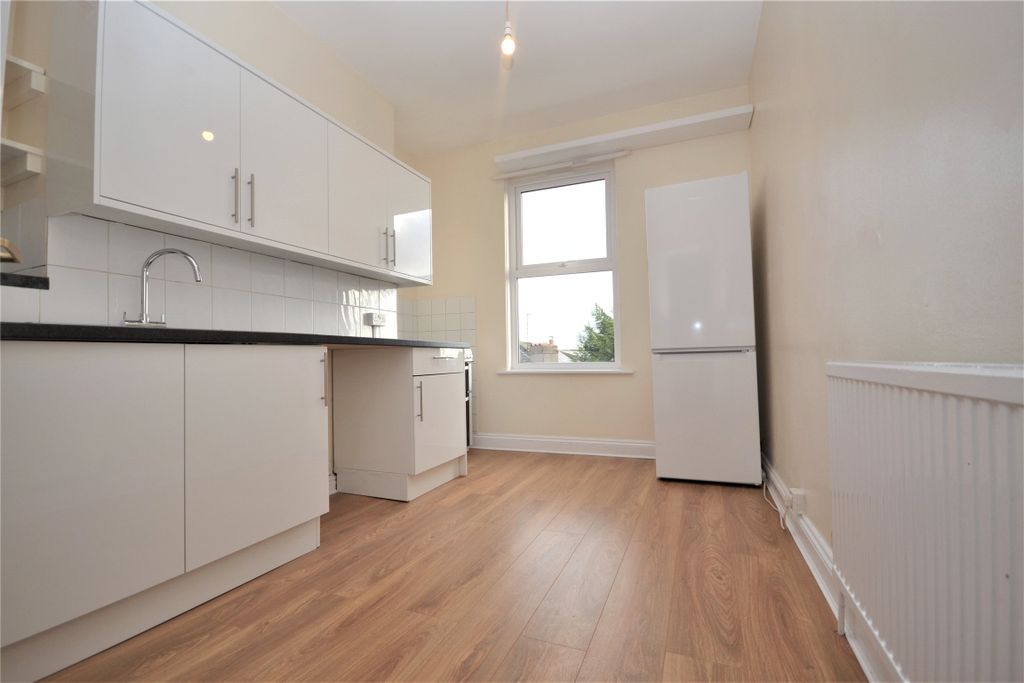 Property photo 2 of 11 Kitchen