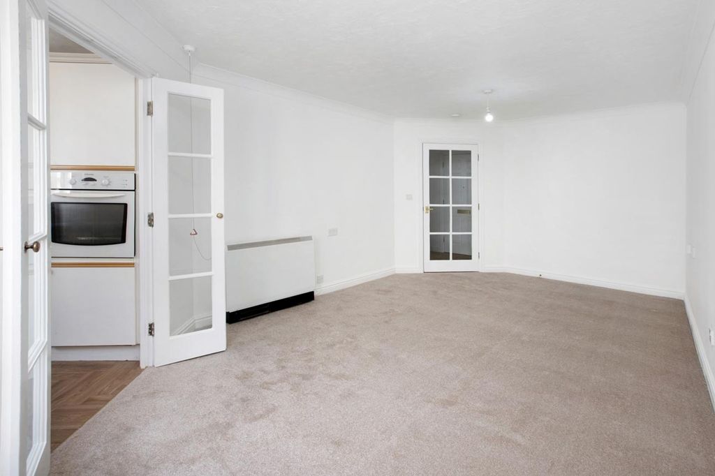 Property photo 3 of 12