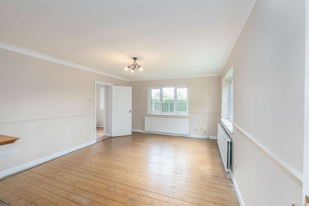 Property photo 3 of 27 Gallery