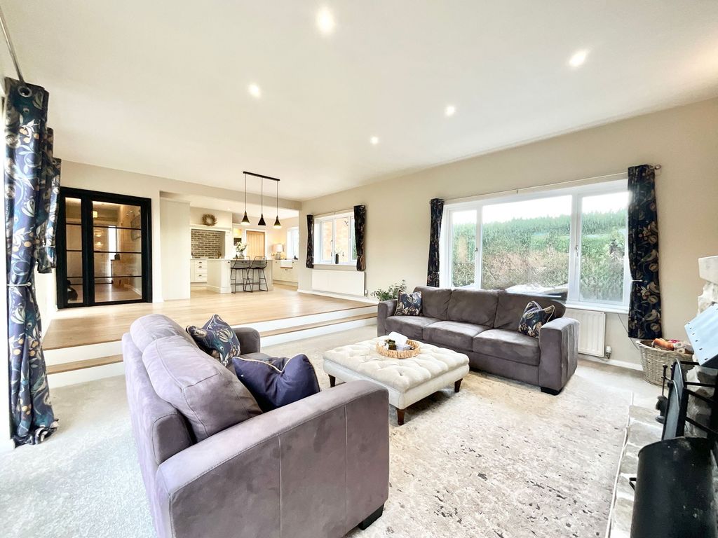 Property photo 2 of 35