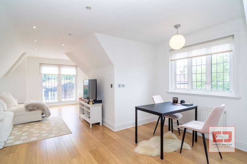 Property photo 3 of 14 Living/Dining