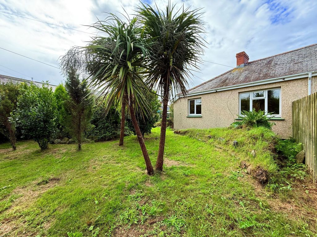 Property photo 2 of 11