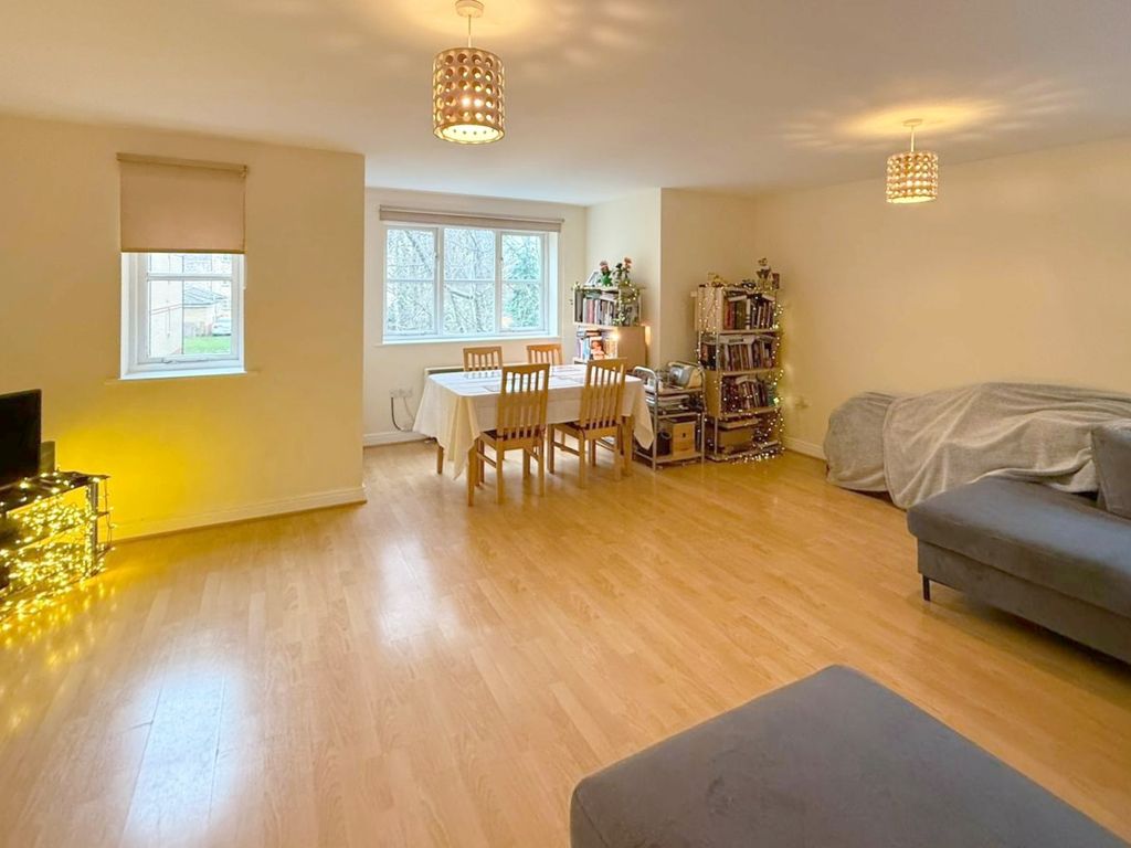 Property photo 2 of 7 6