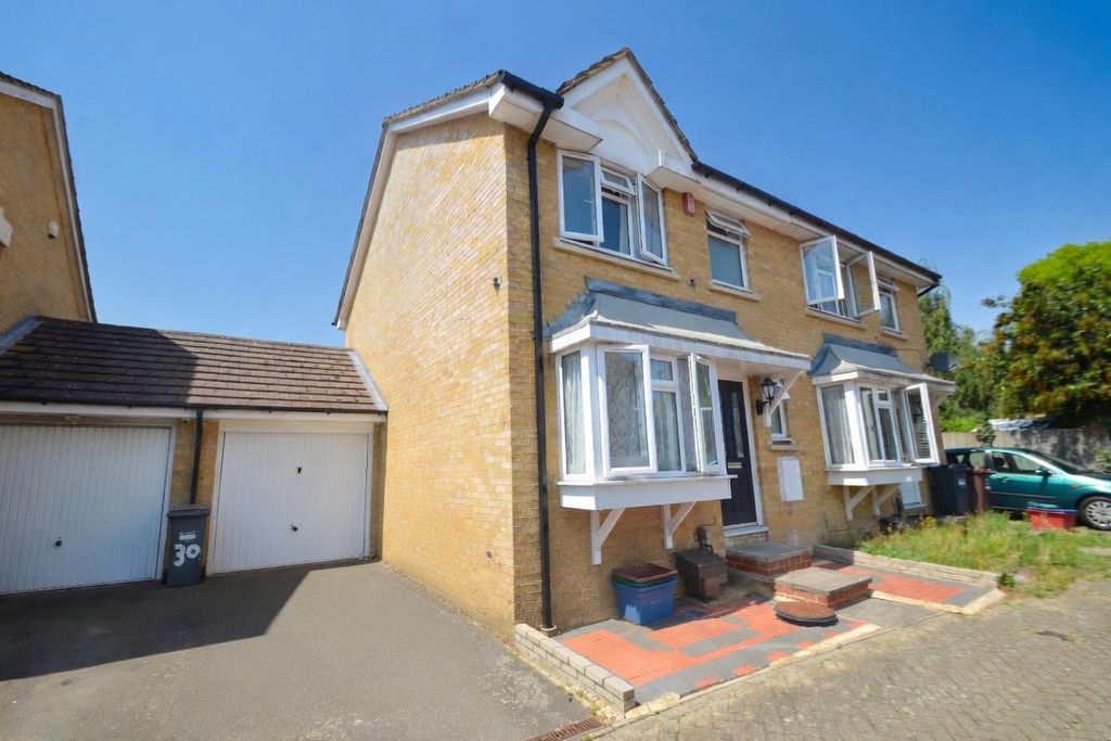 Property photo 1 of 11