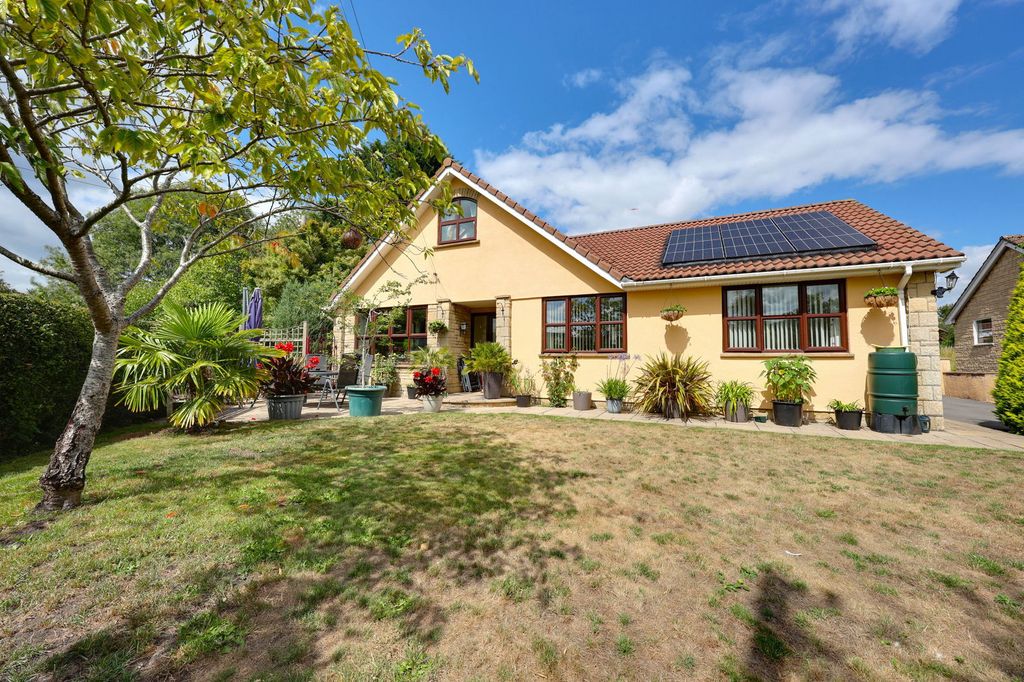 Property photo 1 of 44