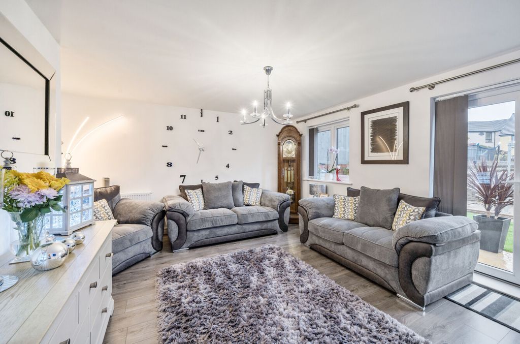 Property photo 3 of 28 1345727-15-68Aed8...