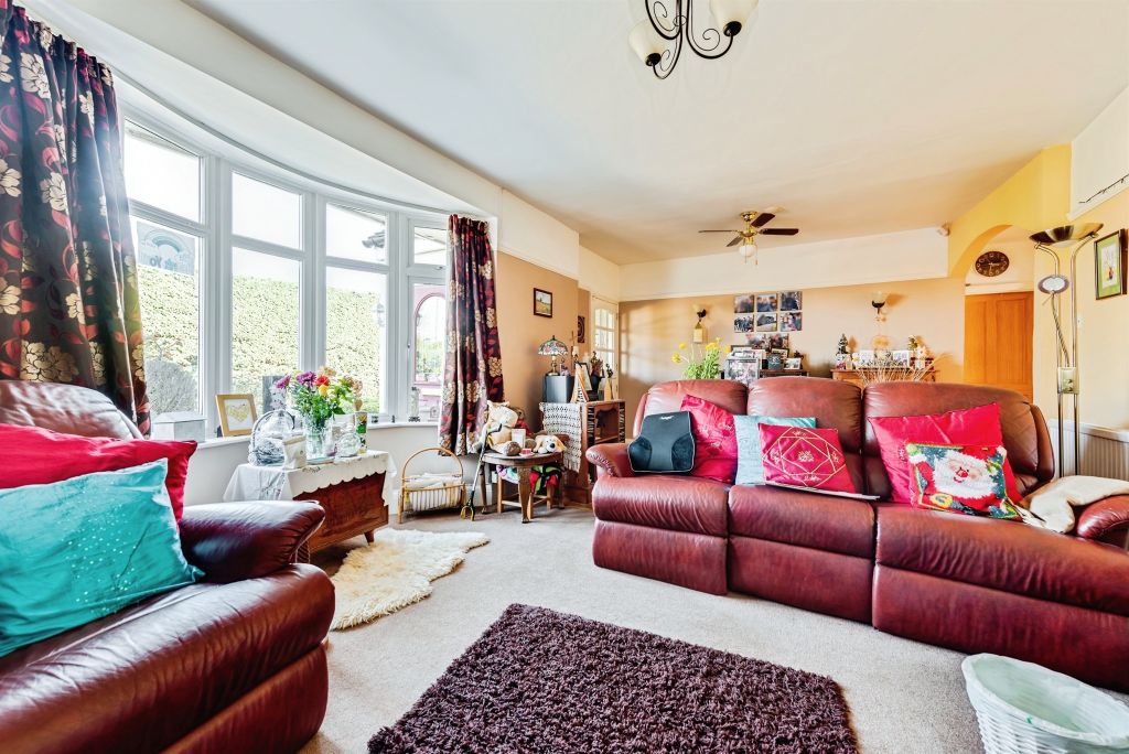 Property photo 3 of 19