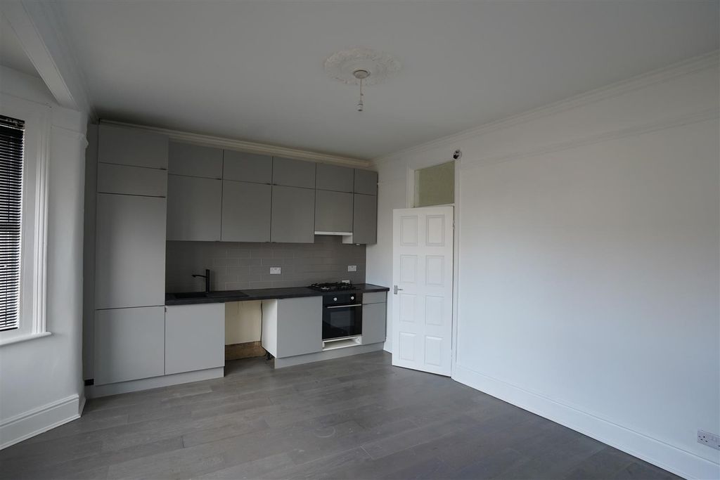 Property photo 3 of 10 Dsc00060.Jpg