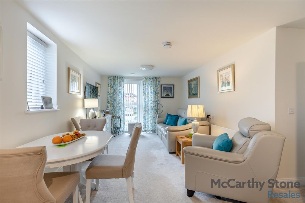 Property photo 2 of 26 8659036-Interior12.Jpg