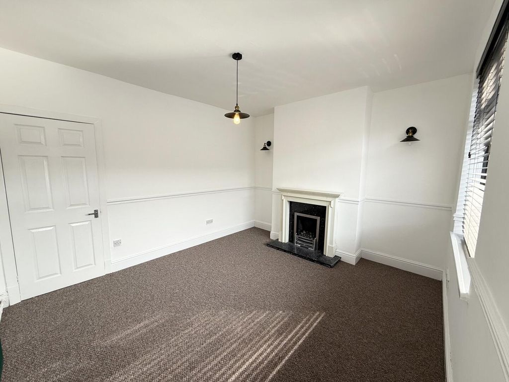 Property photo 3 of 13 Living Room