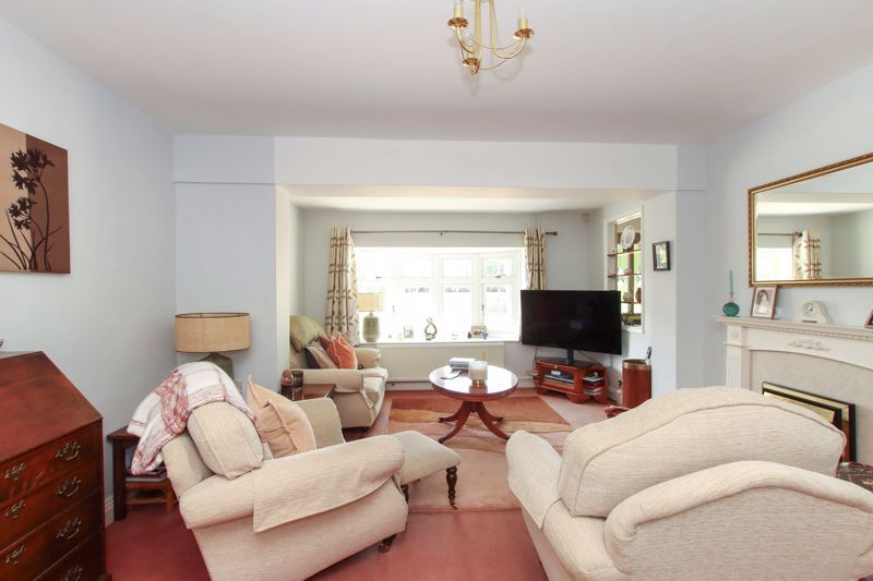 Property photo 3 of 19 Photo 8