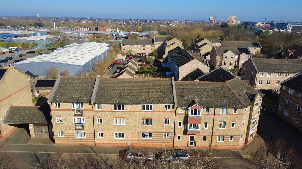 Property photo 1 of 11