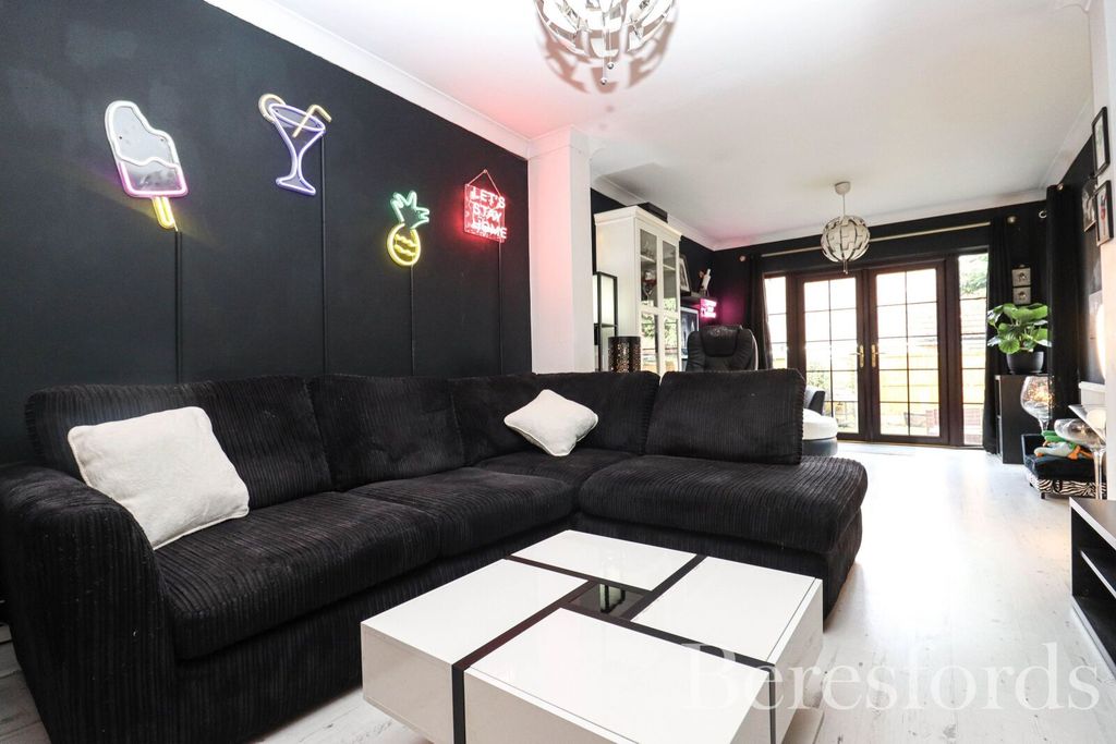 Property photo 2 of 22 Picture 2